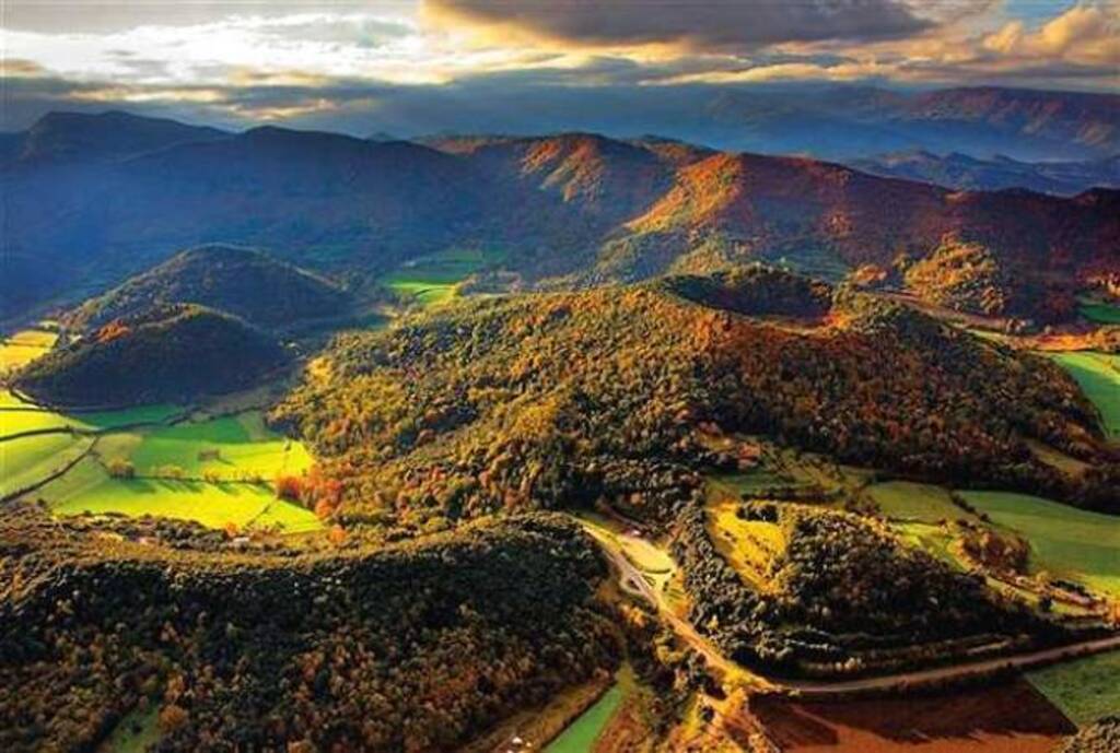 La Garrotxa entre 🌋 volcanes. 