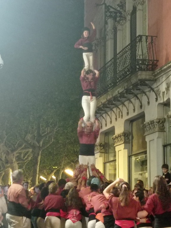 Olot "Els XERRICS", torre de personals.  