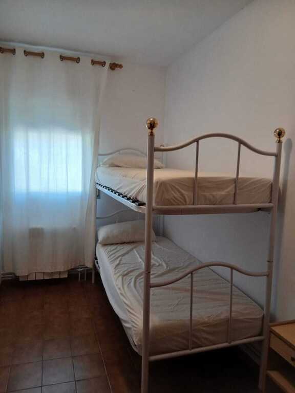 Dormitorio 2,  2 camas individuales, adulto. 