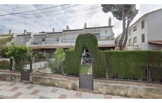 Chalet familiar, Av Madid 45. 