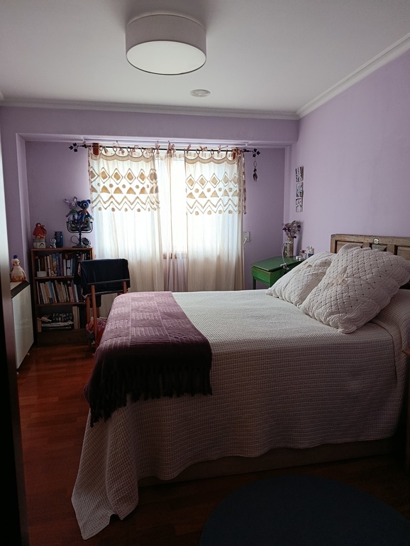 This bed is 150 cm wide