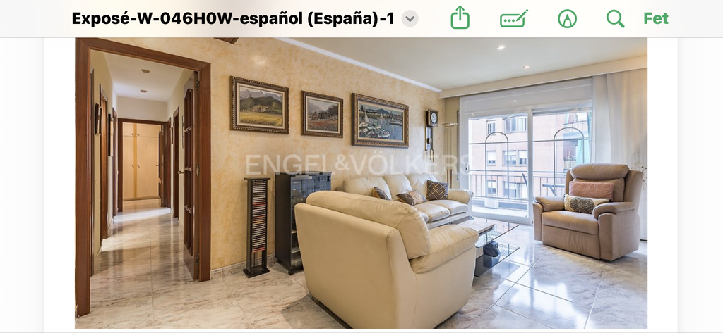 sala de estar y salida al balcon