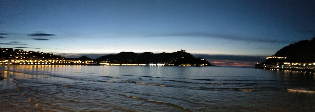 Playa de la Concha a 10 minutos andando de nuestra casa. 