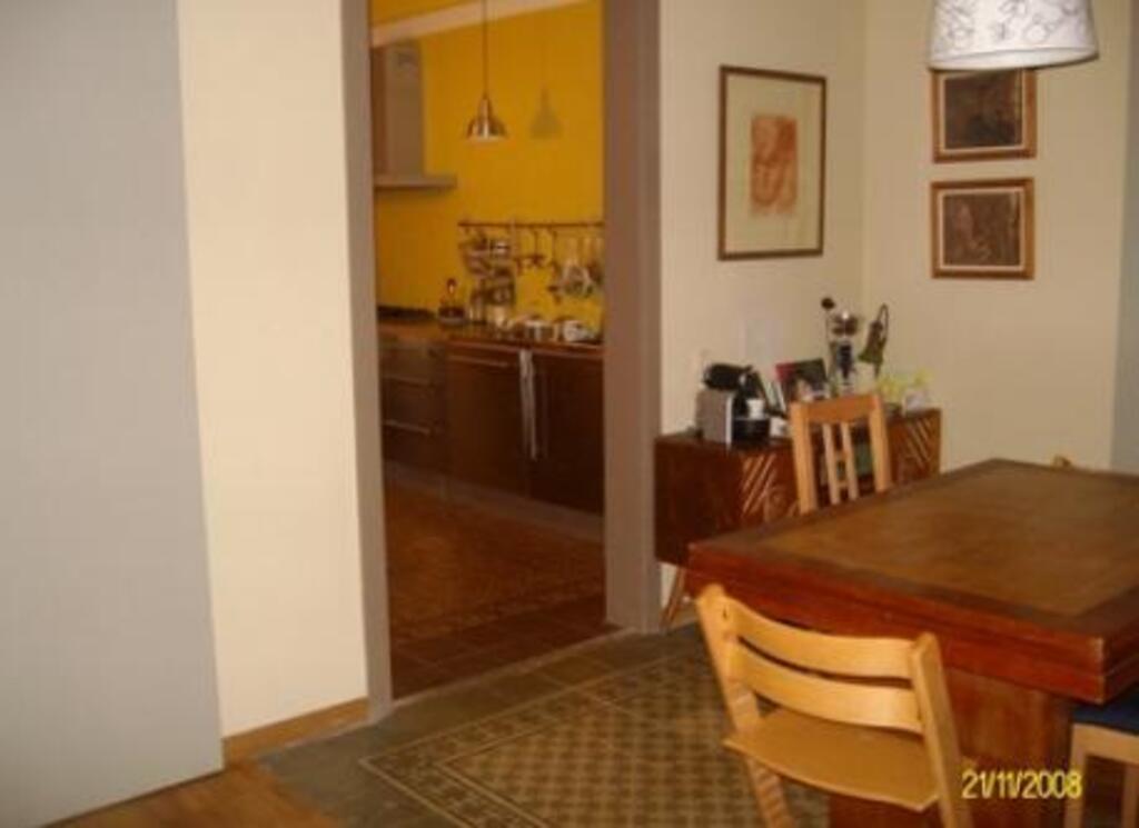 Comedor adjunto a la cocina