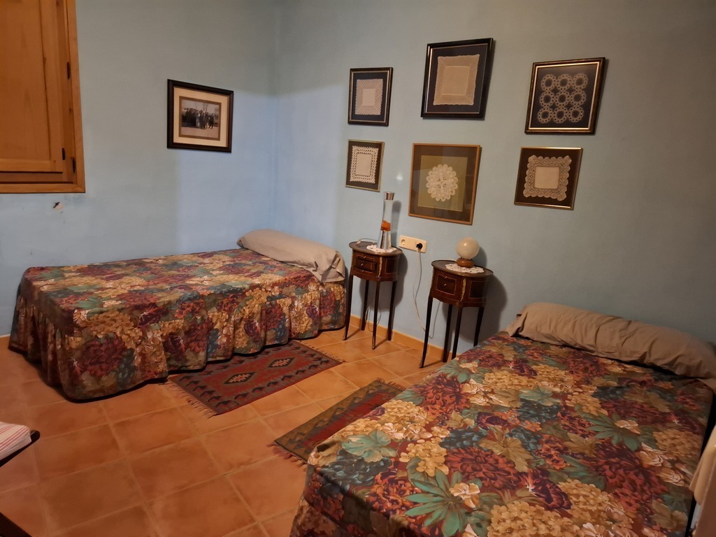 Second 2 single beds bedroom