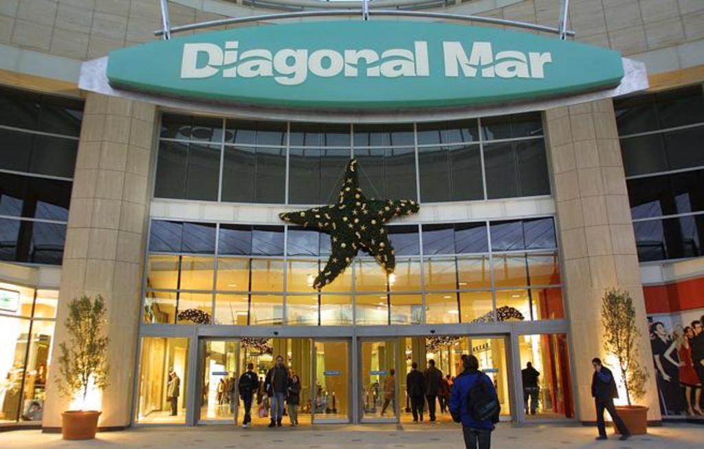 Shopping center Diagonal Mar (1,5 km)