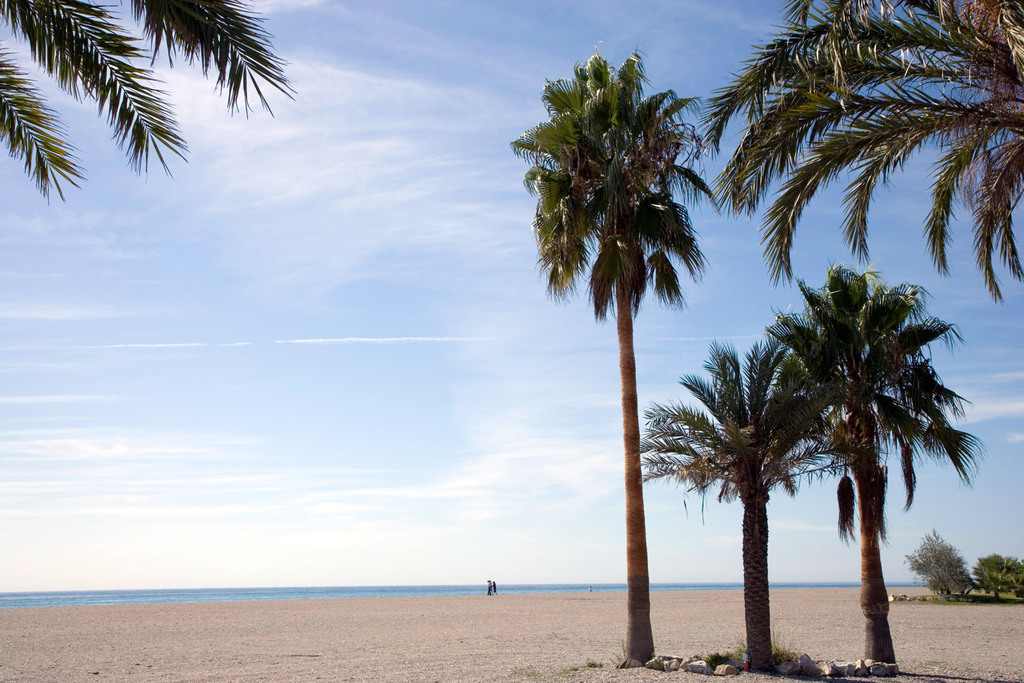 Playa Granada, 7 minutes by foot