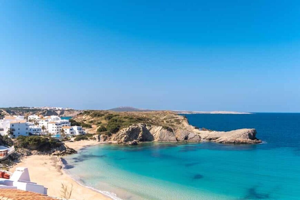 Another view of Arenal Bay, perfect for paddleboarding (we have 2 you can use) and swimming/snorkelling