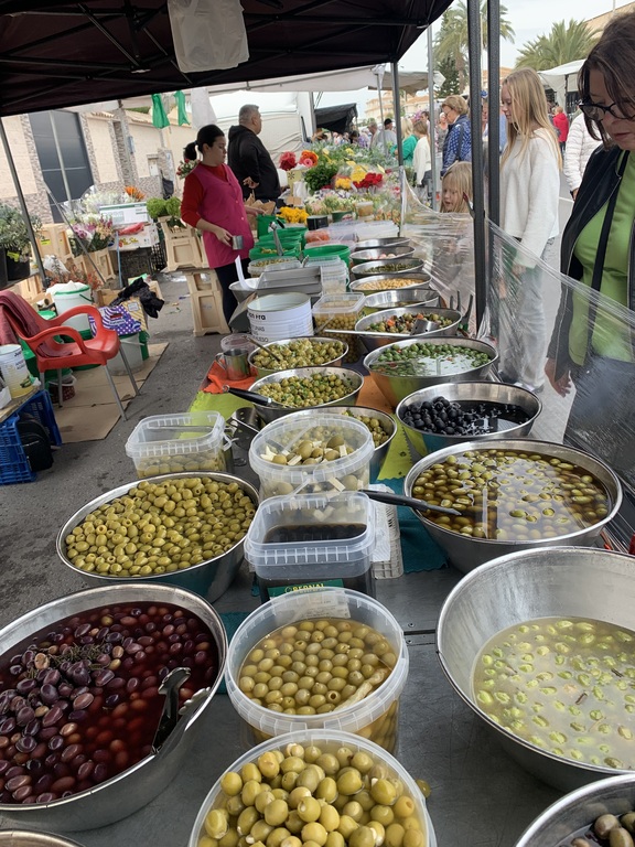 Large market every Saturday all year round. 5 min walk from us.