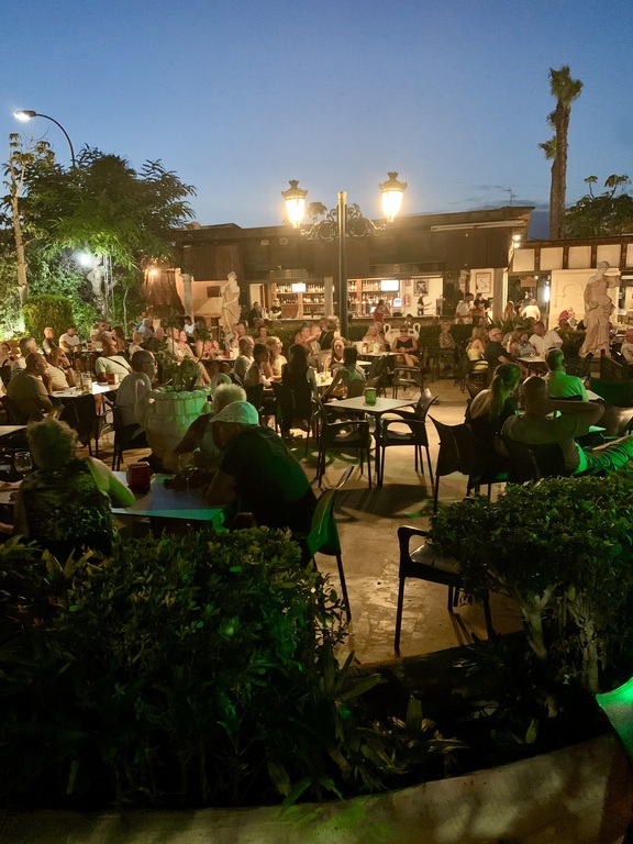 One of our bars in our neighborhood. There are many nice bars and restaurants in our area, 2 min walk.