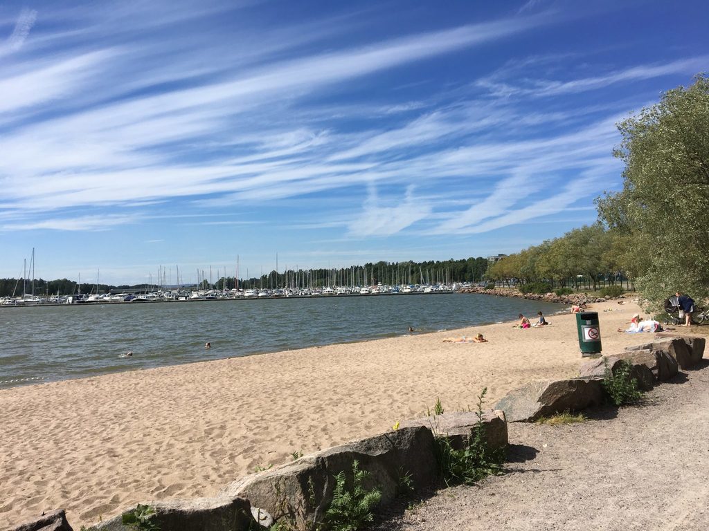 Nearest beach 8 min by walk