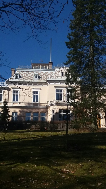 a manor house in Littoinen village