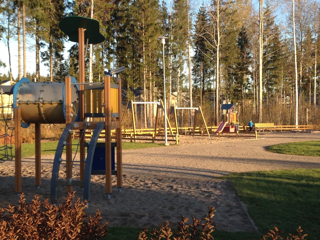 Play area 100 m distance