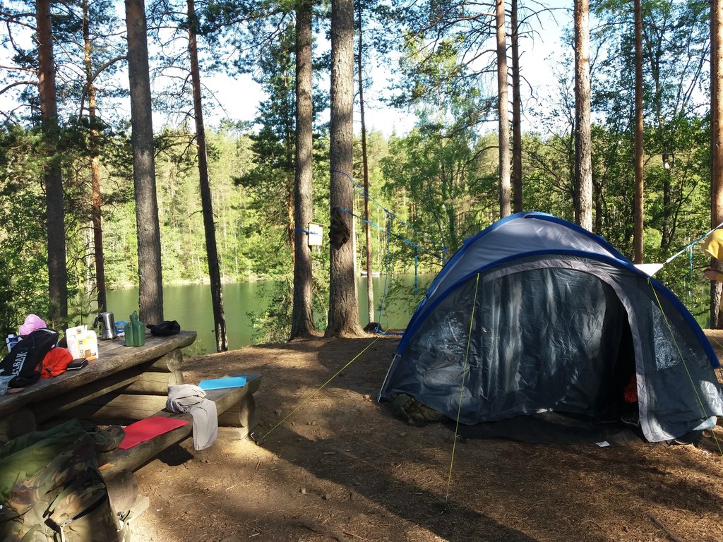Camping at the Iso-Melkutin. Free camping.
