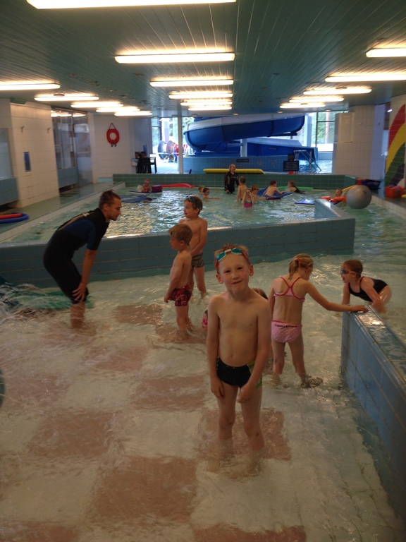 Sveitsi spa indoor pools 4 km distance