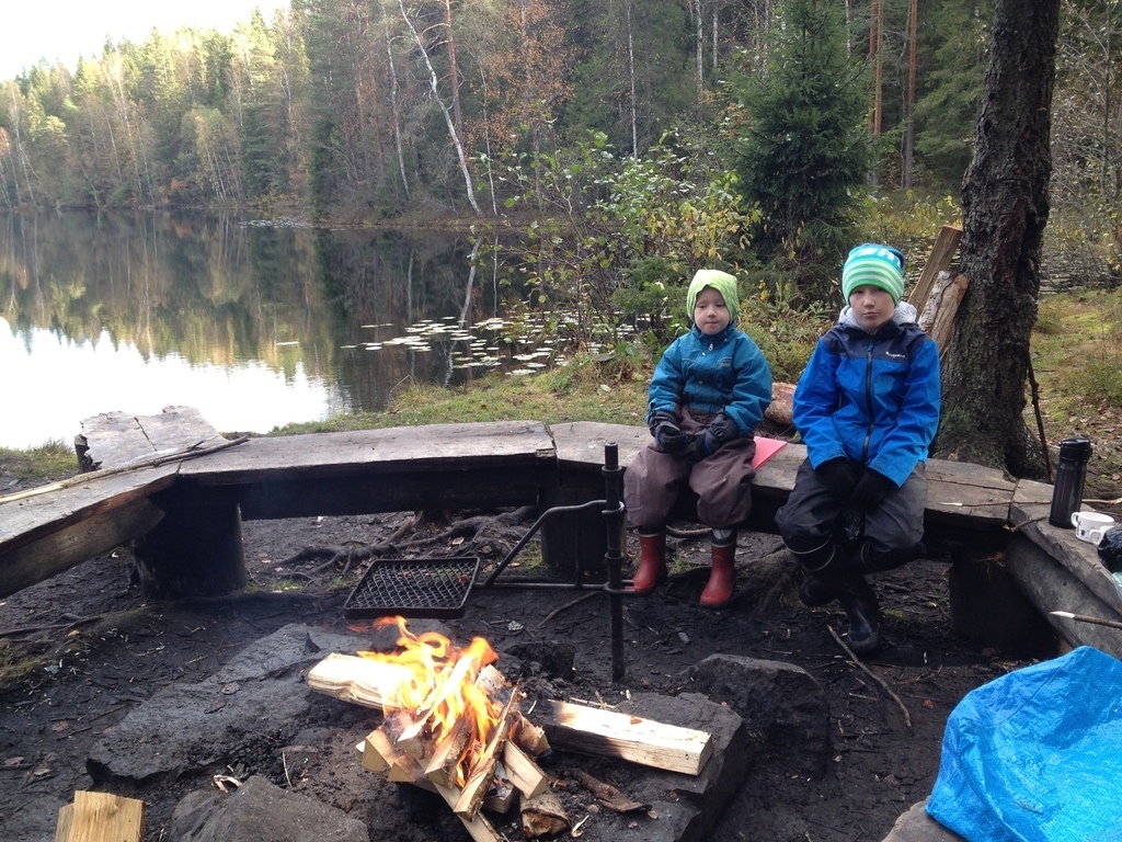 Hiking in Piilolammi , 14 km distance, walking 500 m from parking place