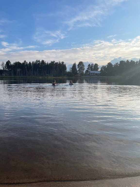 Lämsänjärvi lake, 1,5km from the house. Shallow lake, warm water, kids and ice cream.