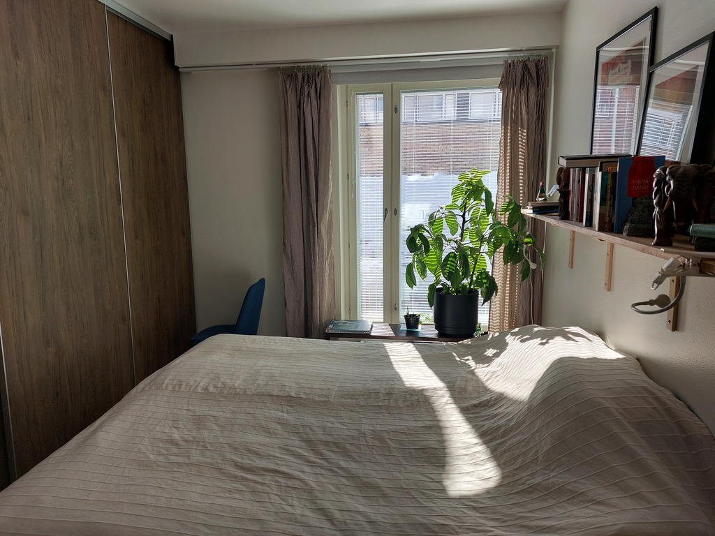 Adults´s bedroom, 180 cm wide bed. 