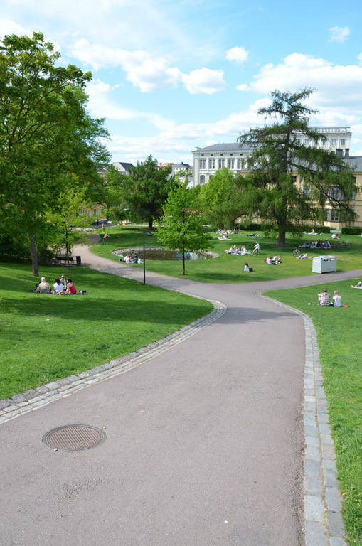 Our home park, the way leading to the Hietalahti outdoor market place and harbour.