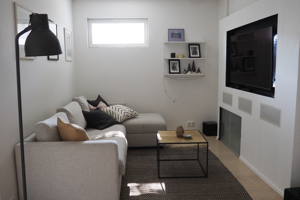 TV and Playstation area 