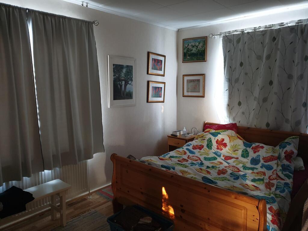 Bedroom downstairs with 160cm double bed.