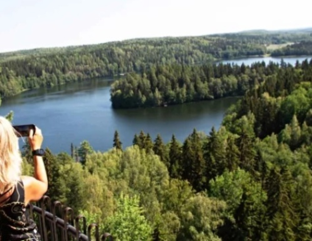 https://www.luontoon.fi/aulanko/nahtavyydet 15 minutes from home