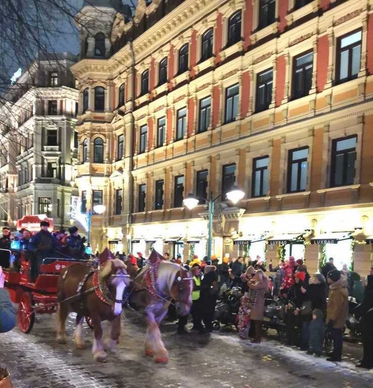 Christmas rolls into Helsinki.