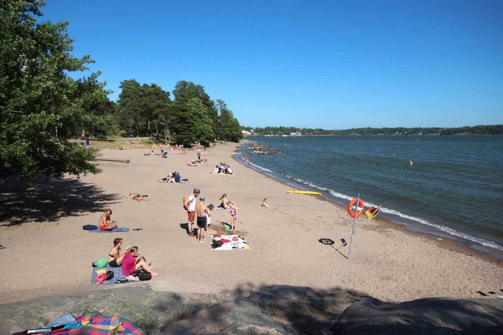 Mustikkamaa beach 10 minutes walking distance