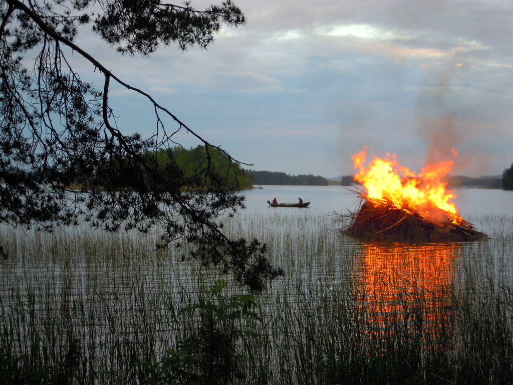 Das Johannisfeuer
