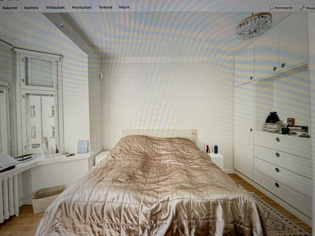 Tilava makuuhuone king size sänky