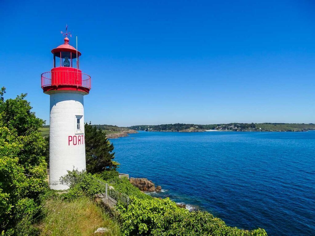 Port Manech, with spectacular coastal trail