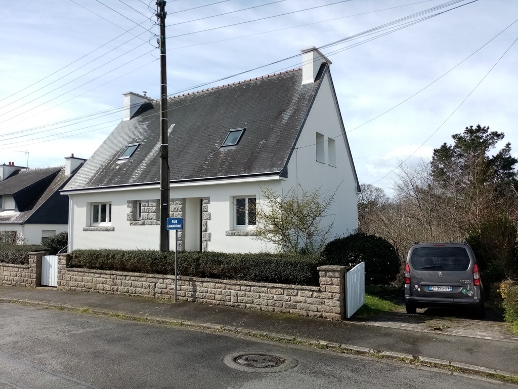 Right side with parking