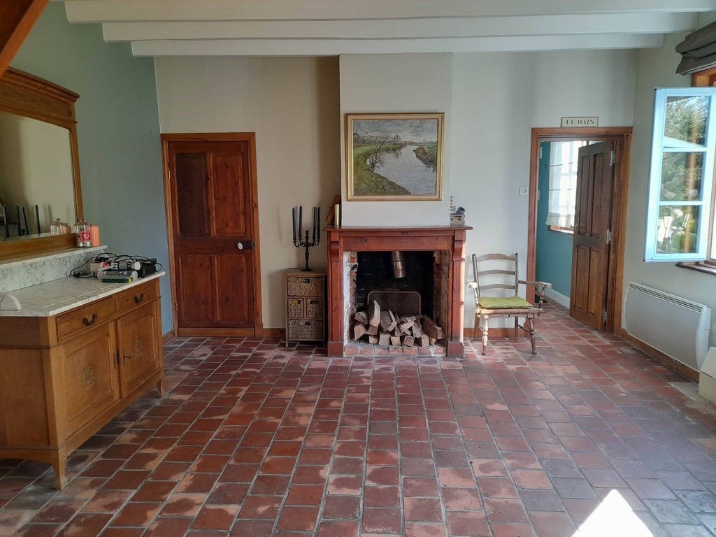 inkomhal (hier komt een pelletkachel)