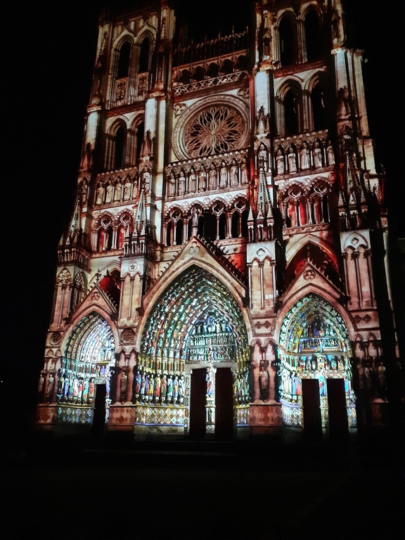 kathedraal Amiens (met avondlijk lichtspektakel)
