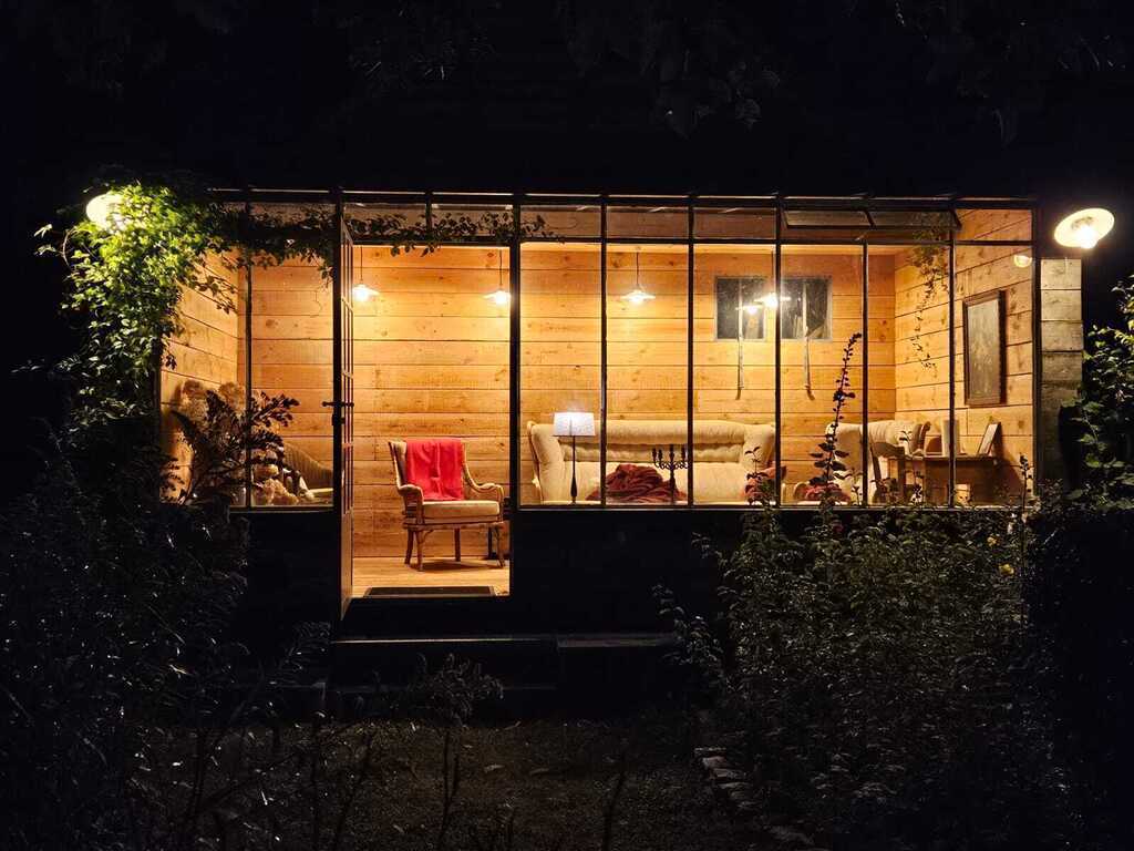 Veranda (ideaal voor lange zomeravonden, er passeert al eens een uil)