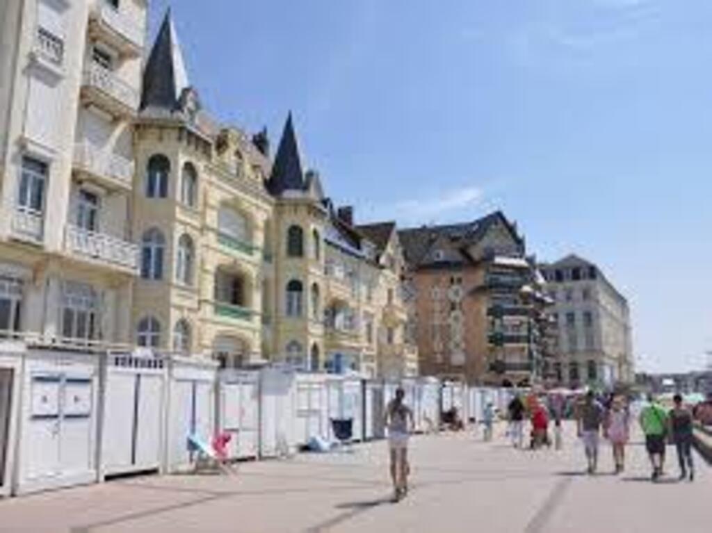 Wimereux (35 km) - kuststadje met meer dan 100 Belle Epoque villa's