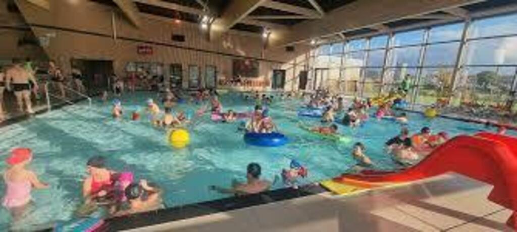 zwembad in Lumbres (4 km)