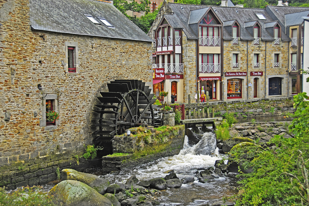 romantic Pont Aven (20 min drive)