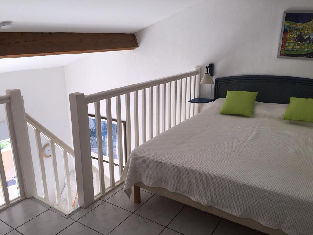 Treppe von Mezzanine nach unten 