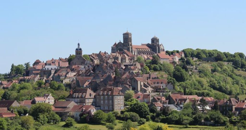 Vézelay, patrimoine mondial de l'humanité à 30 km