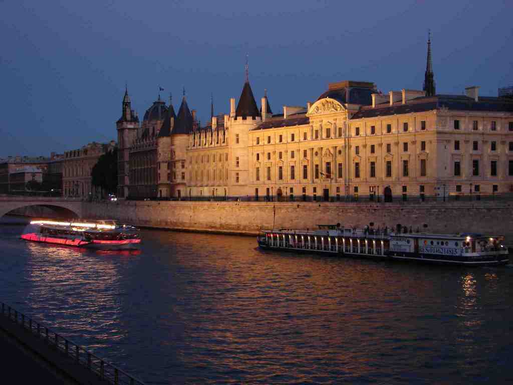 Ile de la Cité (30mn)