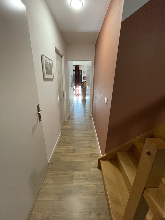 Corridor to the kid's bedroom.