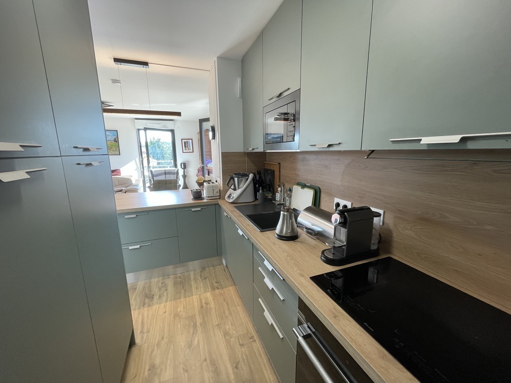 Kitchen to the dining place.