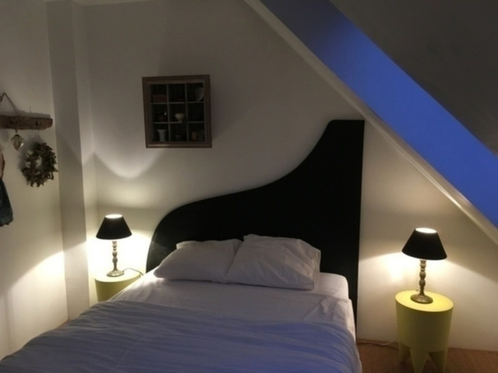 Room 3 with large size bed