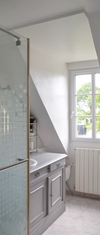 Bathroom with shower and bad