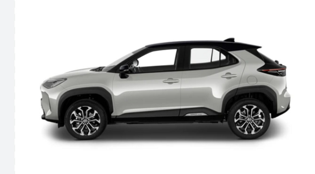 Our car Yarris Cross Toyota Hybrid automatic with air conditionning, car play...... 