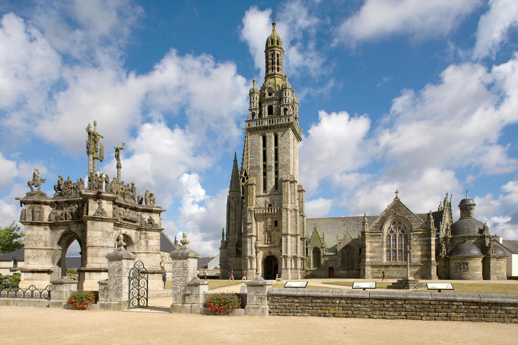 Les eglises de BRETAGNE