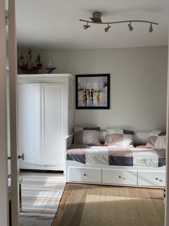 Chambre avec lit  double ,160, avec climatisation réversible.