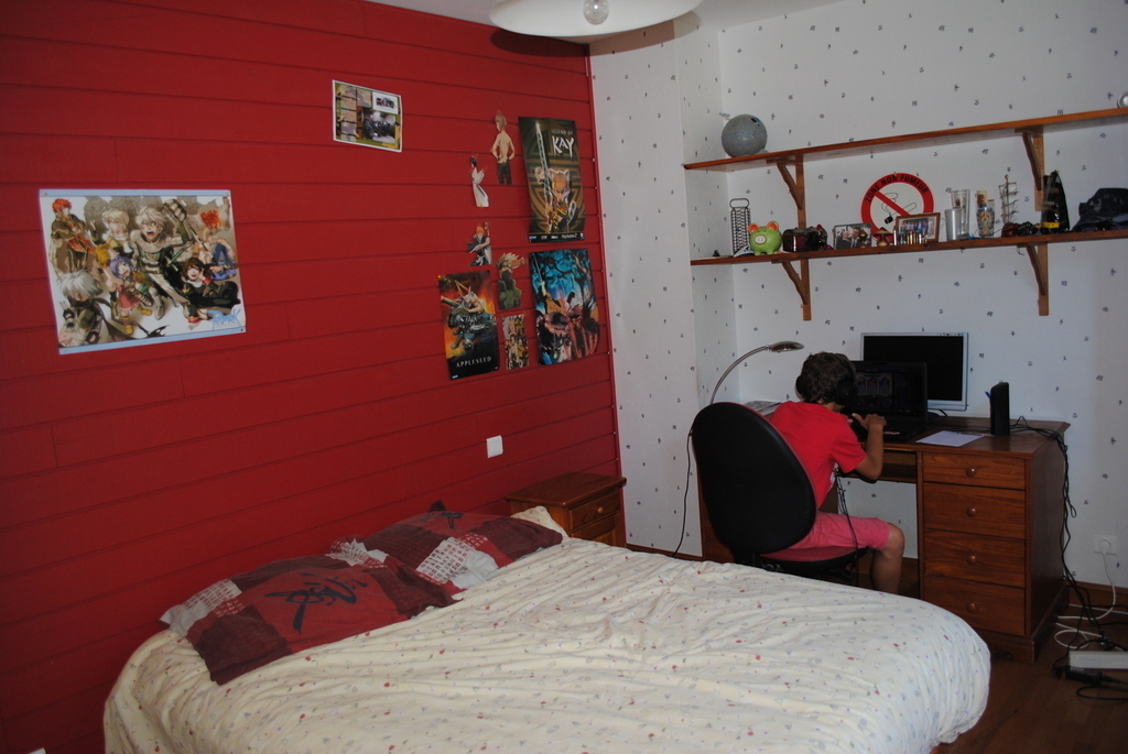 one of the  5 boys bedroom