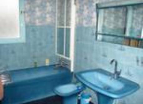 bathroom & shower (2)